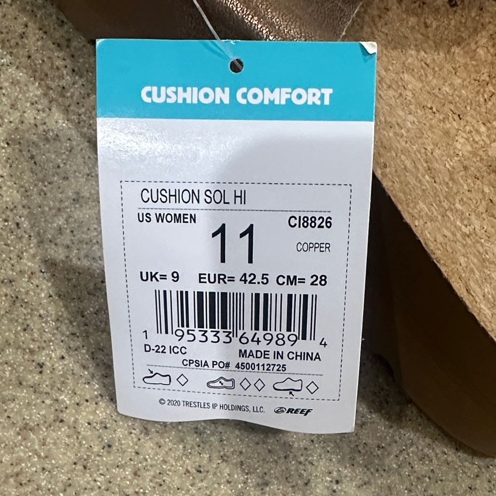 Reef Metallic Copper Cork Sandals NWT 11 - Picture 2 of 6